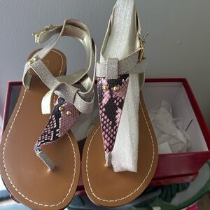 Cute Guess Sandles
